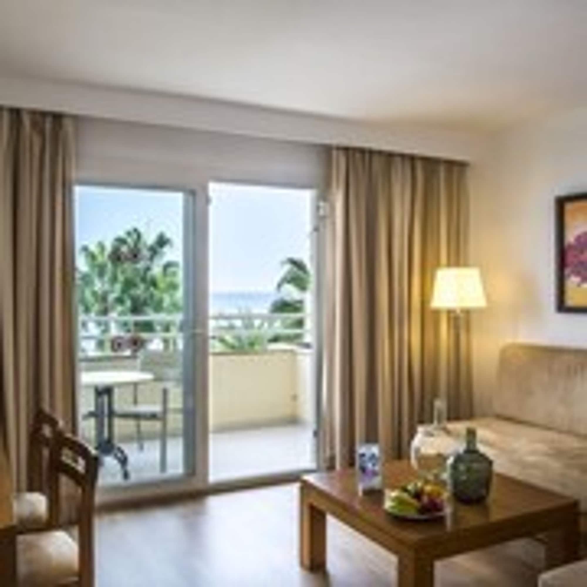 Cabot Cap De Mar Hotel กาลาโบนา ภายนอก รูปภาพ