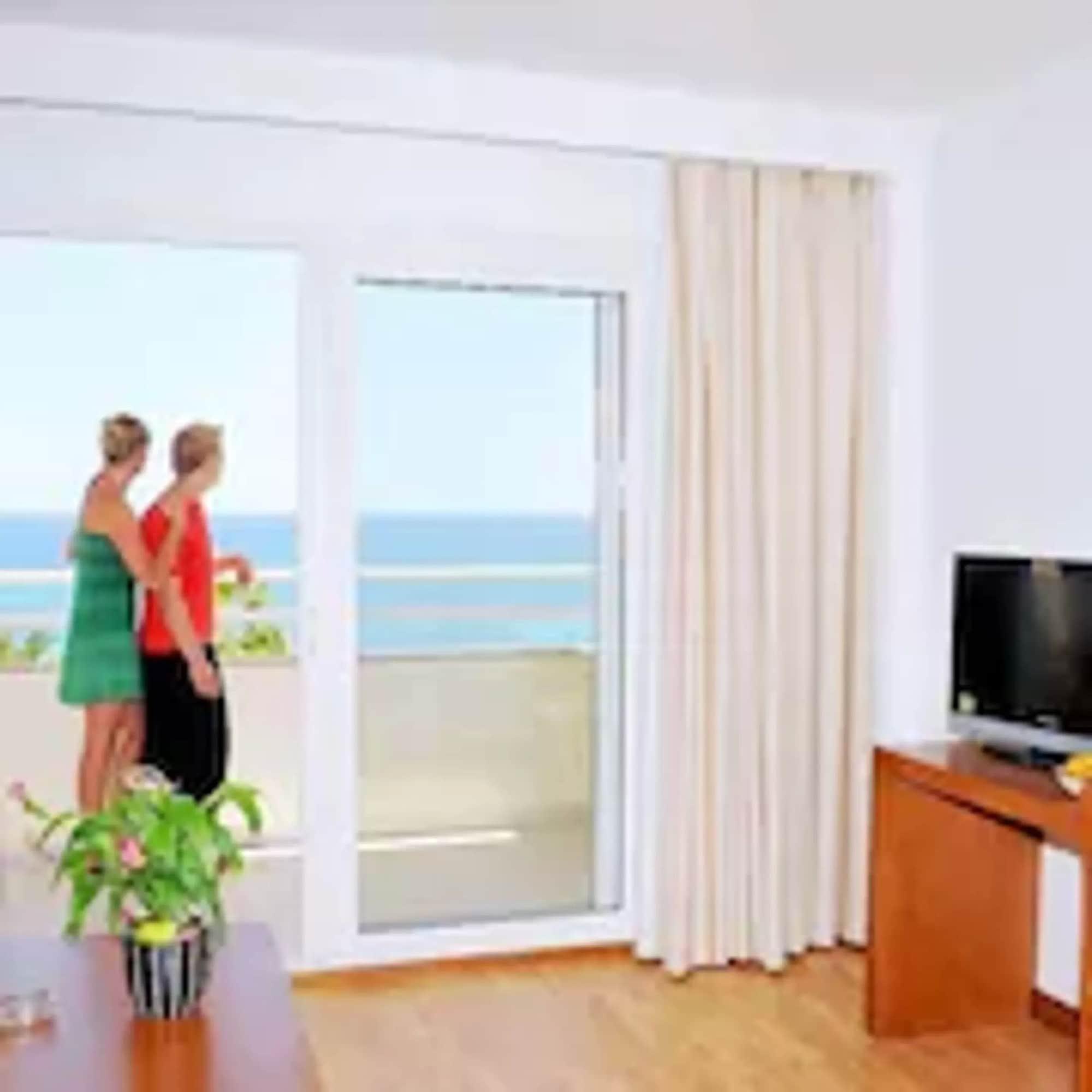 Cabot Cap De Mar Hotel กาลาโบนา ภายนอก รูปภาพ