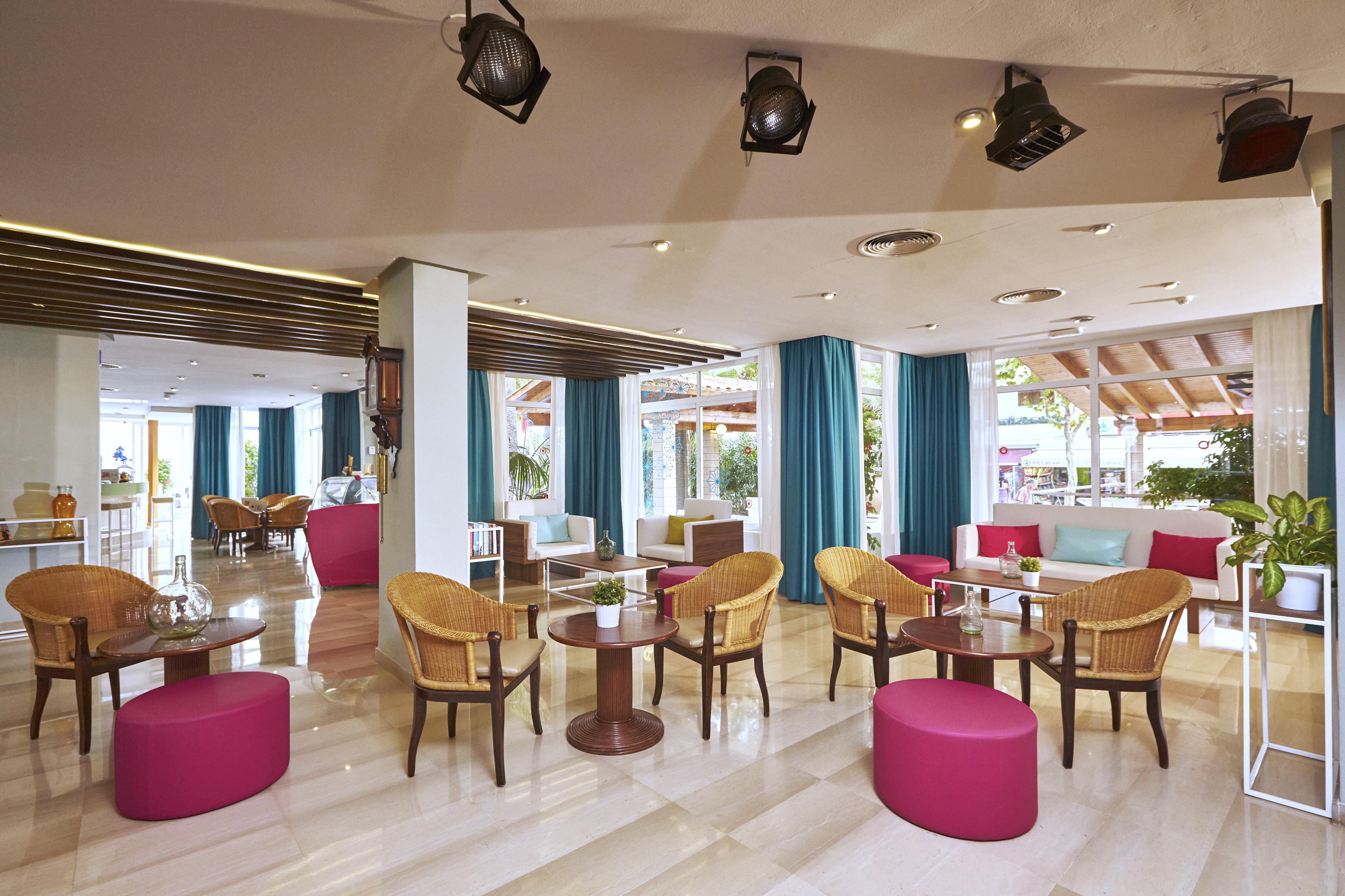 Cabot Cap De Mar Hotel กาลาโบนา ภายนอก รูปภาพ