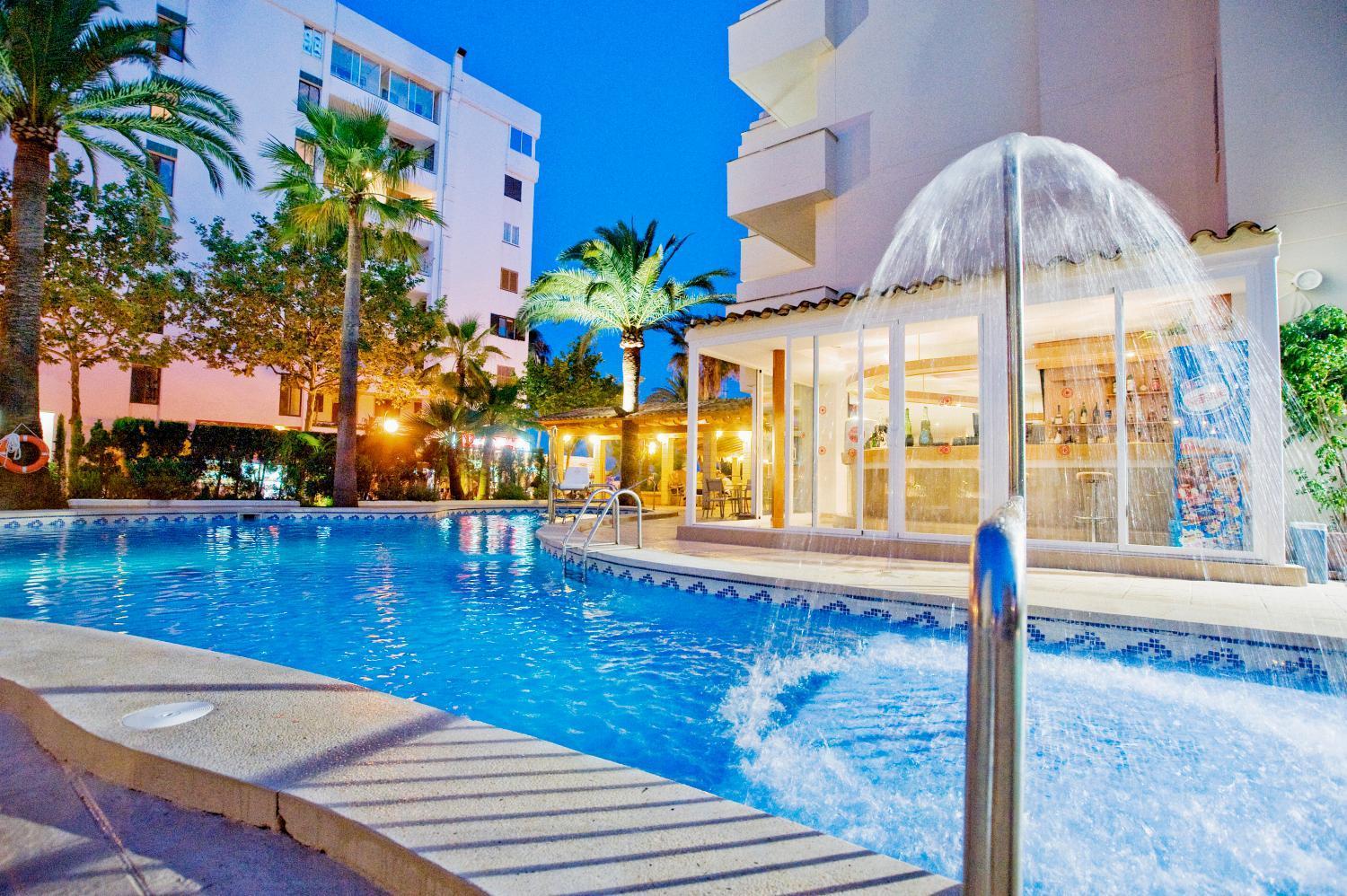 Cabot Cap De Mar Hotel กาลาโบนา ภายนอก รูปภาพ